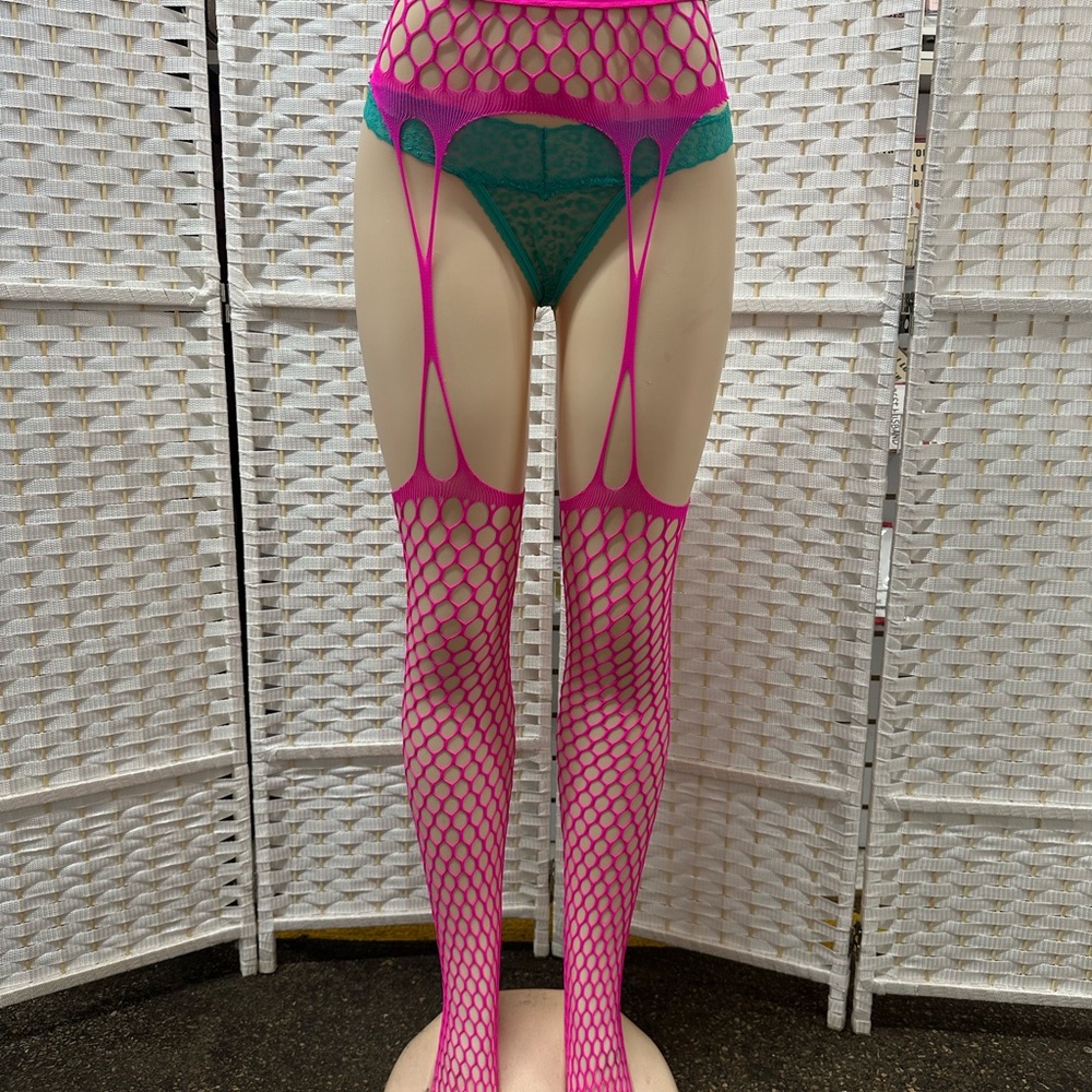Pink Garter - Picture 2 of 5